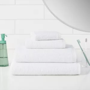 white bath towels for airbnbs